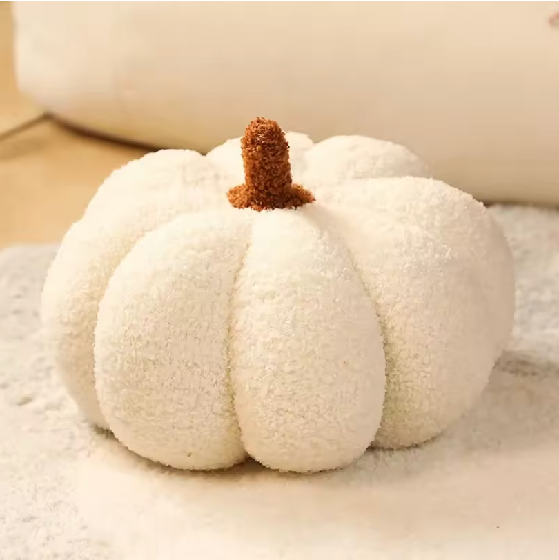 Pumpkin Throw Pillow - White / M